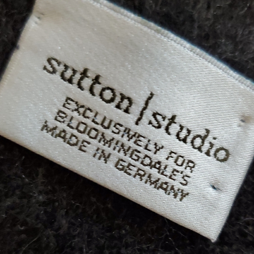 Sutton Studio Gray Patterned Scarf - image 5